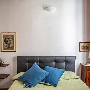 Lovely One Bedroom Nearby Ponte Vecchio Appartement